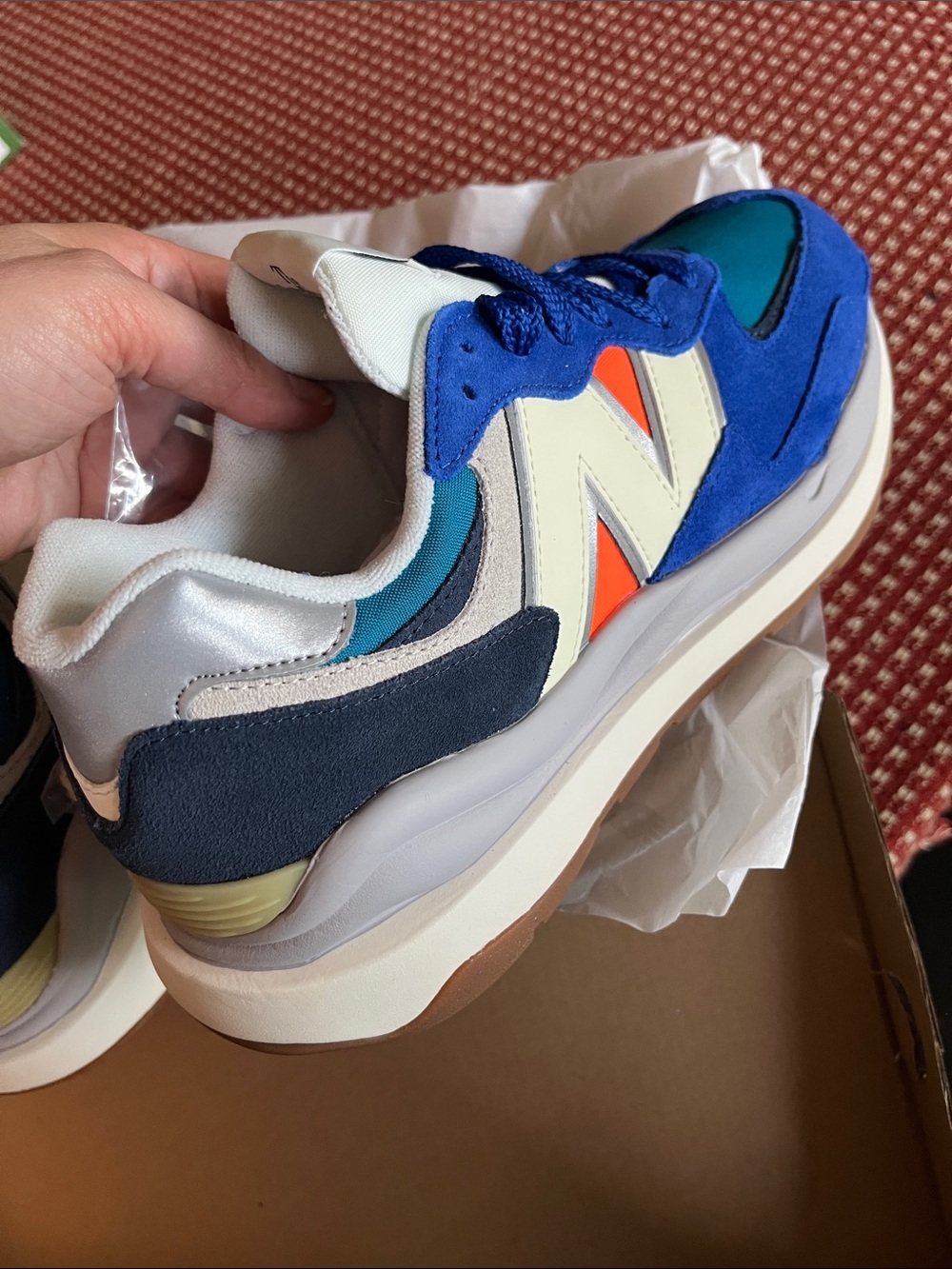 New Balance Men’s Running Course Blue and Orange with Metallic - Picture 9 of 10